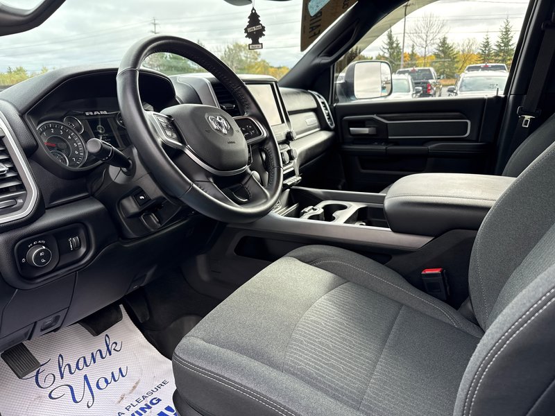 2022 Ram 2500 Big Horn 6.4 L Gas loaded with Ram box, heated seats, heated wheel like new condition