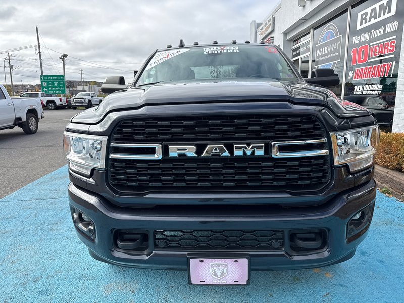 2022 Ram 2500 Big Horn 6.4 L Gas loaded with Ram box, heated seats, heated wheel like new condition
