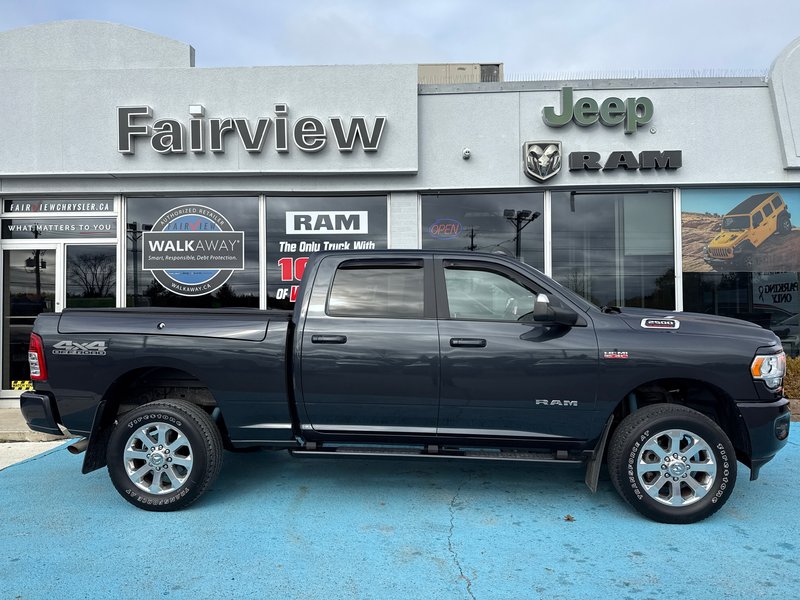 2022 Ram 2500 Big Horn 6.4 L Gas loaded with Ram box, heated seats, heated wheel like new condition