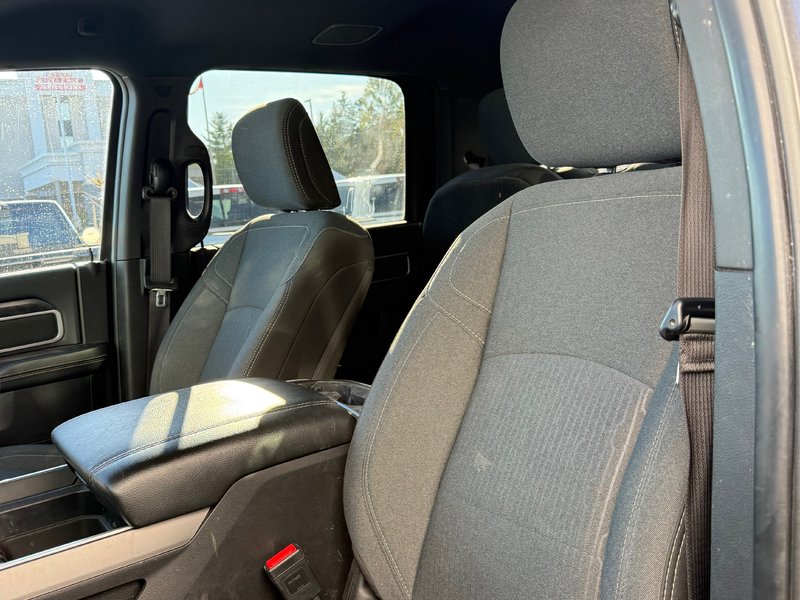 2024 Ram 2500 BIG HORN Local one owner trade!