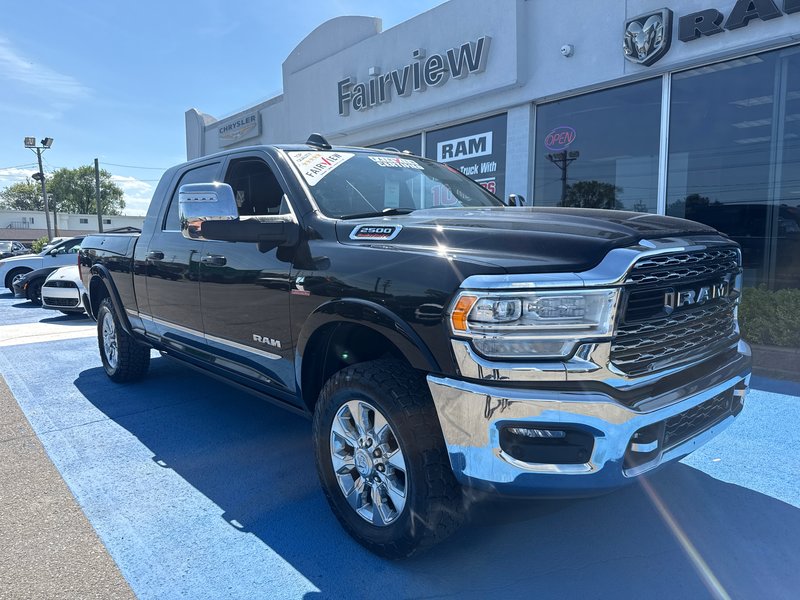 2024 Ram 2500 Limited mega cab Make a cab with Ram box upgraded audio 360 cameras advanced safety groups sunroof