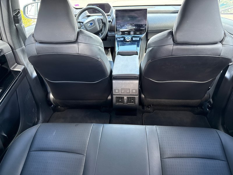 2023 Subaru SOLTERRA Luxury package