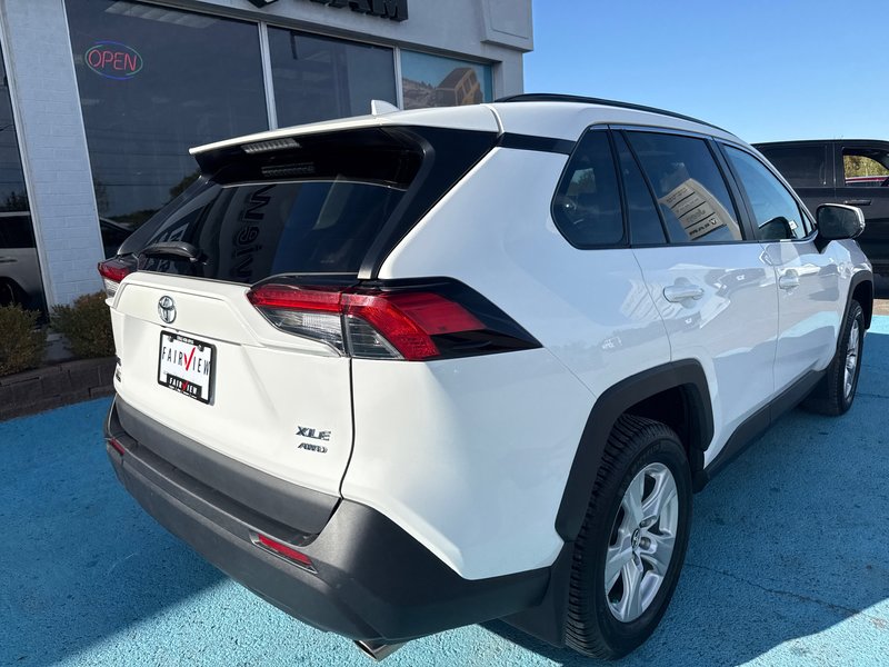 2021 Toyota RAV4 XLE With sun and sound group