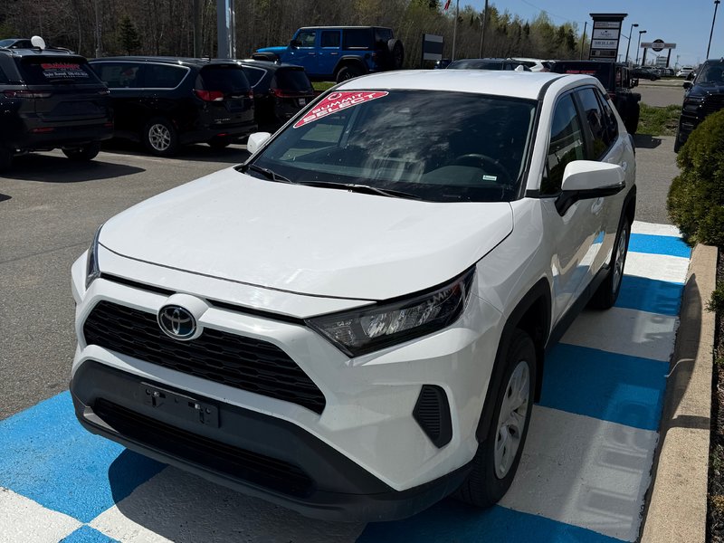 Toyota RAV4 LE 2024