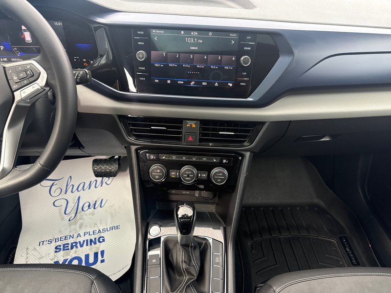 2023 Volkswagen Taos Comfortline Fully loaded with sun and sound  group