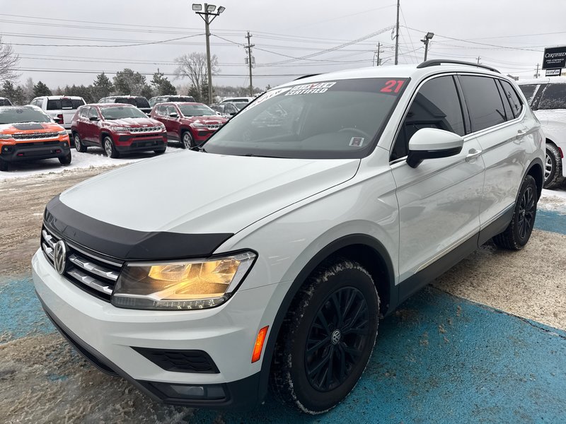 2021 Volkswagen Tiguan Comfort line loaded with leather in amazing condition