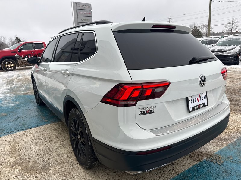 2021 Volkswagen Tiguan Comfort line loaded with leather in amazing condition