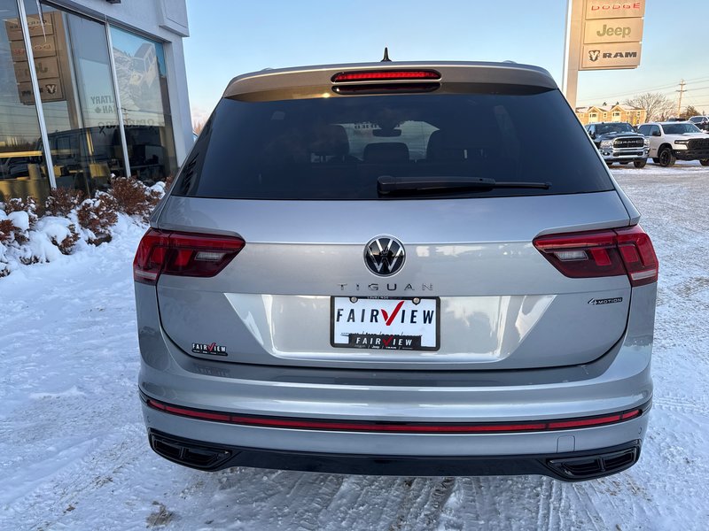 2023 Volkswagen Tiguan Comfortline R-Line Black Edition