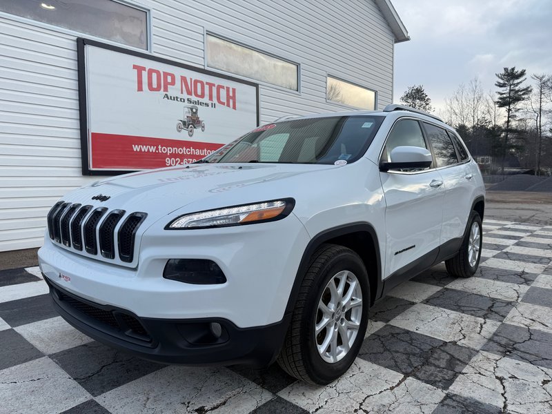 2015 Jeep CHEROKEE LATITUDE North, keyless entry, Remote Start, Bluetooth in COLDBROOK, Nova Scotia