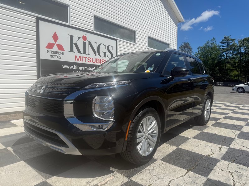 2024 Mitsubishi Outlander LE, keyless entry, backup camera, Bluetooth in COLDBROOK, Nova Scotia - 1 - w320h240px