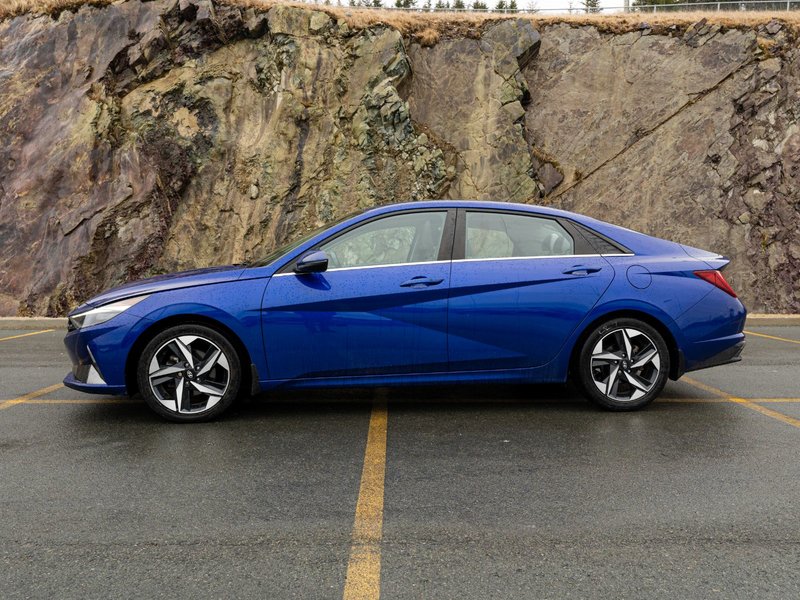 2023 Hyundai Elantra Hybrid Luxury