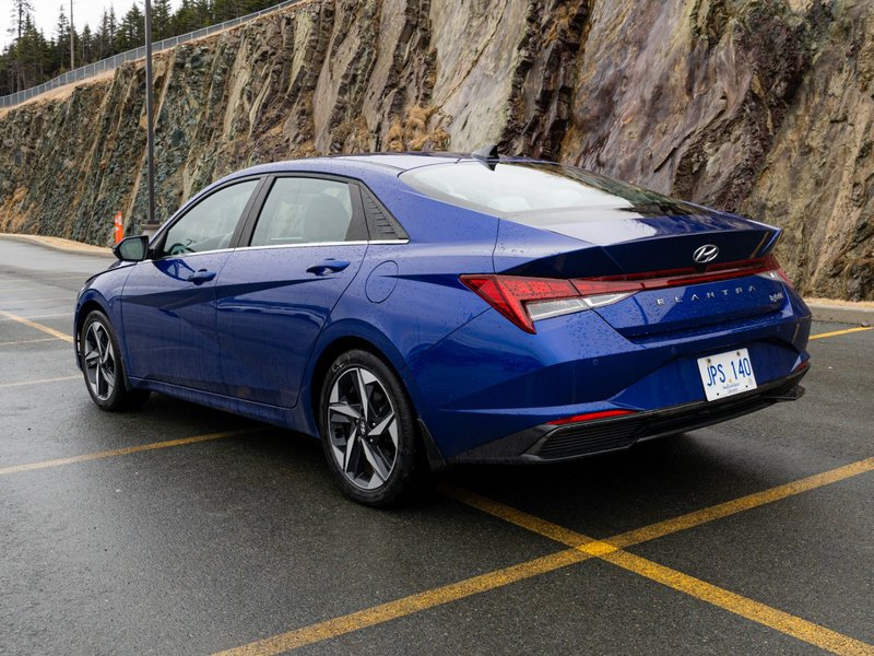 2023 Hyundai Elantra Hybrid Luxury