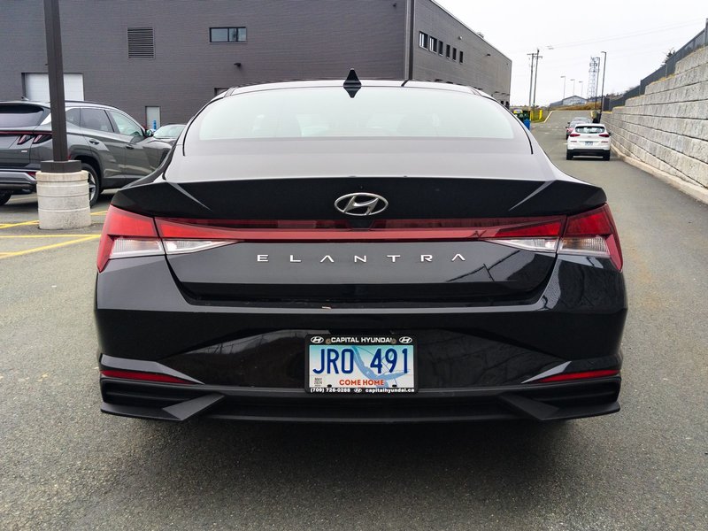 2022 Hyundai Elantra Essential