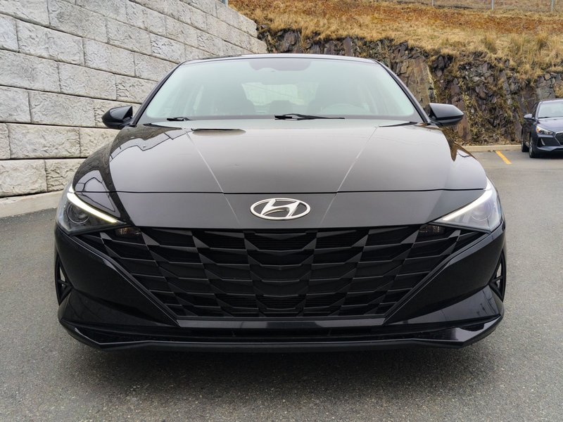 2022 Hyundai Elantra Essential
