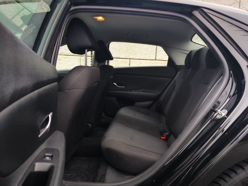 2022 Hyundai Elantra Essential