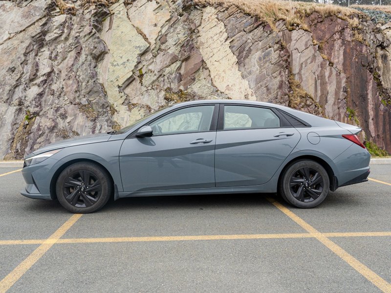 2022 Hyundai Elantra Preferred