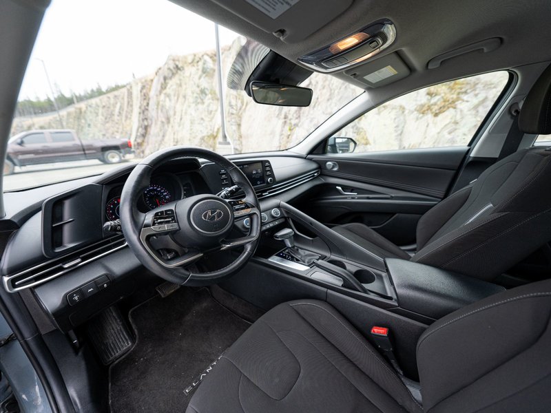 2022 Hyundai Elantra Preferred