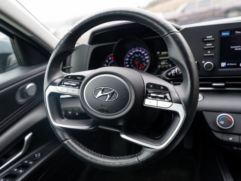 2022 Hyundai Elantra Preferred