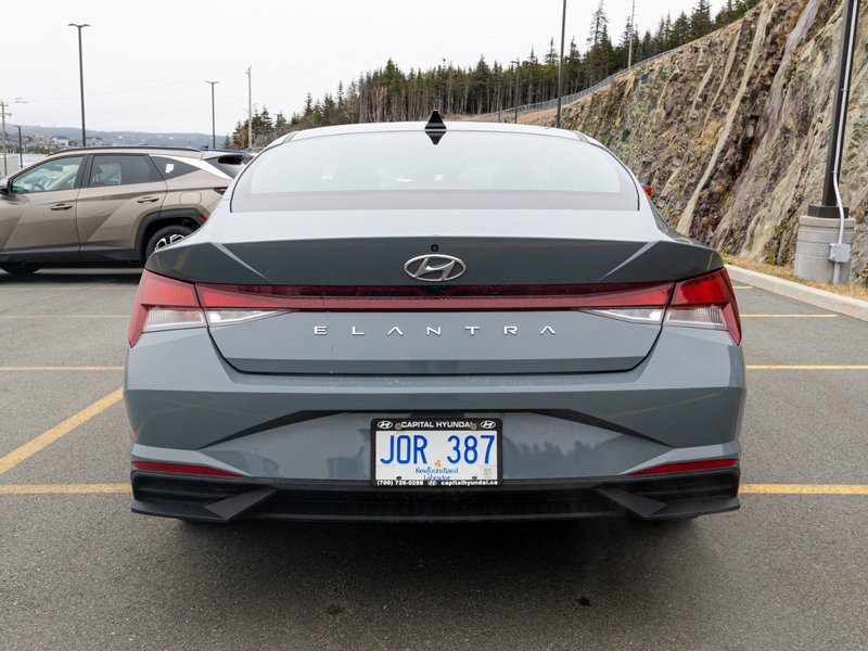 2022 Hyundai Elantra Preferred