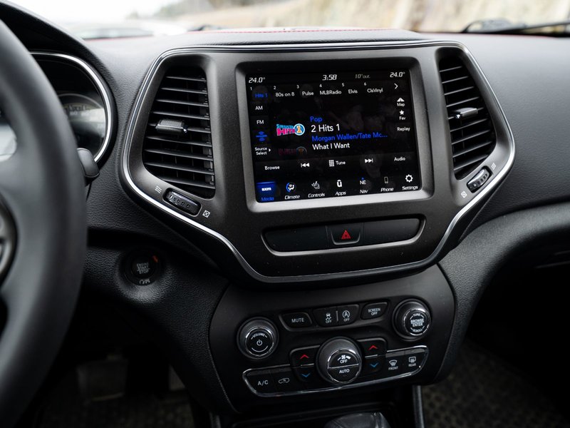 2022 Jeep Cherokee Trailhawk