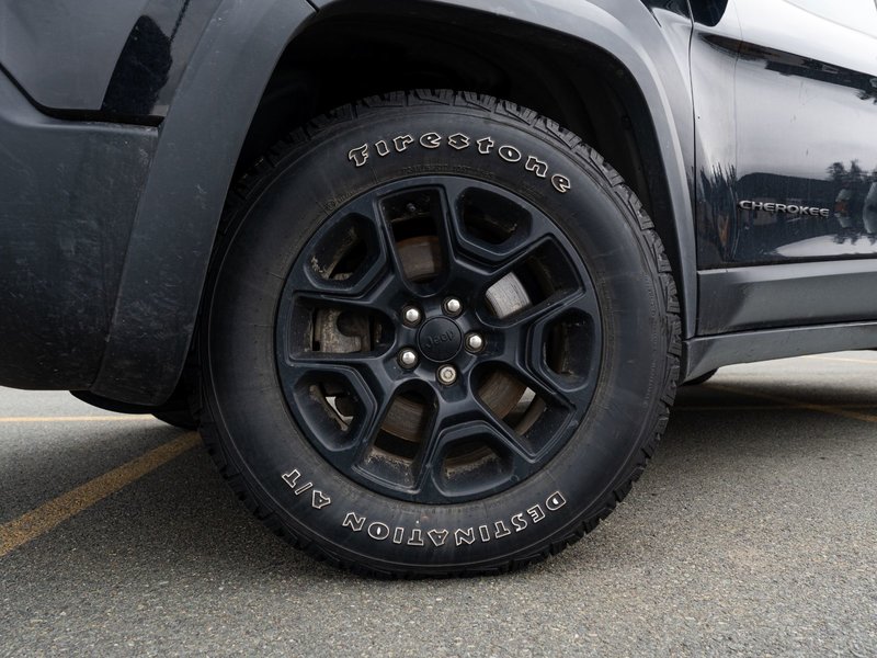 2022 Jeep Cherokee Trailhawk