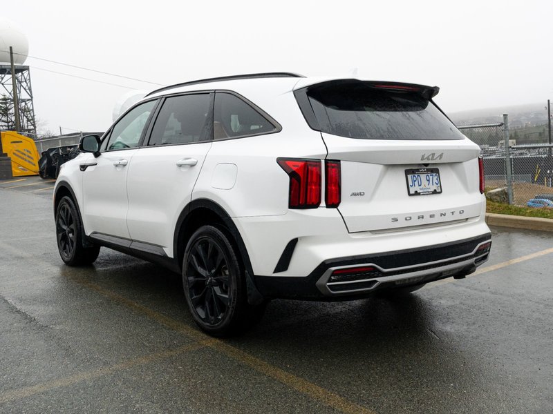 2022 Kia Sorento SX
