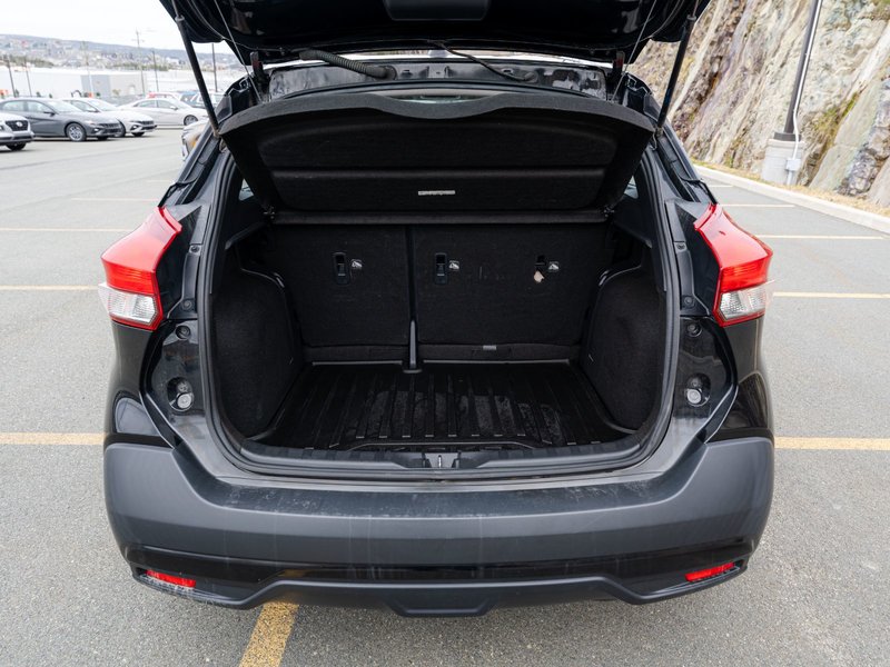 2019 Nissan Kicks SR