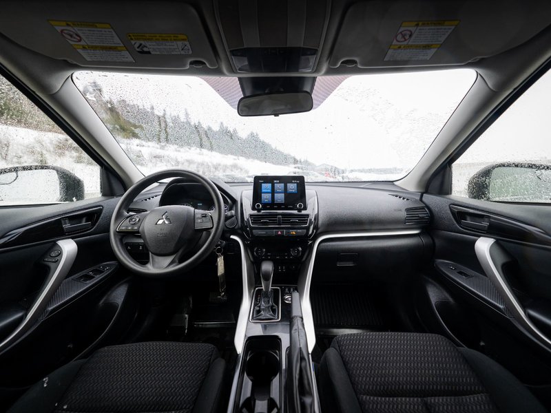 2022 Mitsubishi ECLIPSE CROSS ES