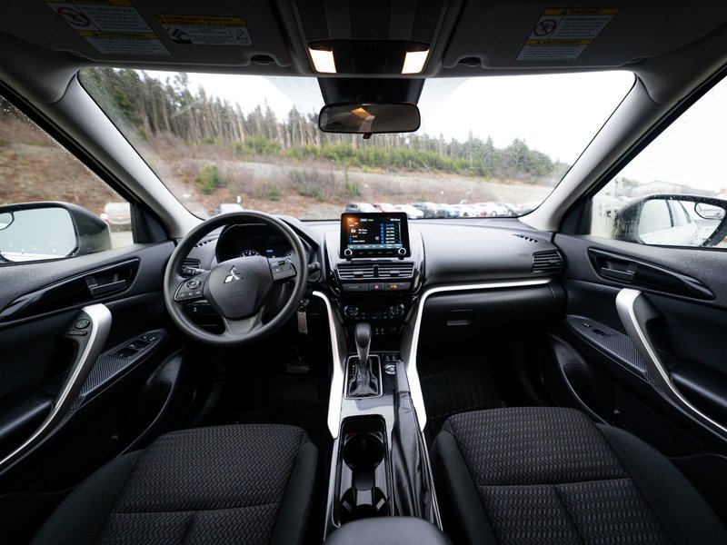 2024 Mitsubishi ECLIPSE CROSS ES