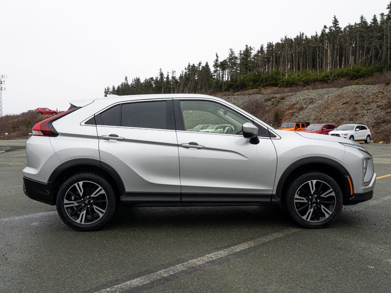 2024 Mitsubishi ECLIPSE CROSS ES