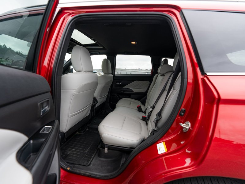 2020 Mitsubishi OUTLANDER PHEV SEL