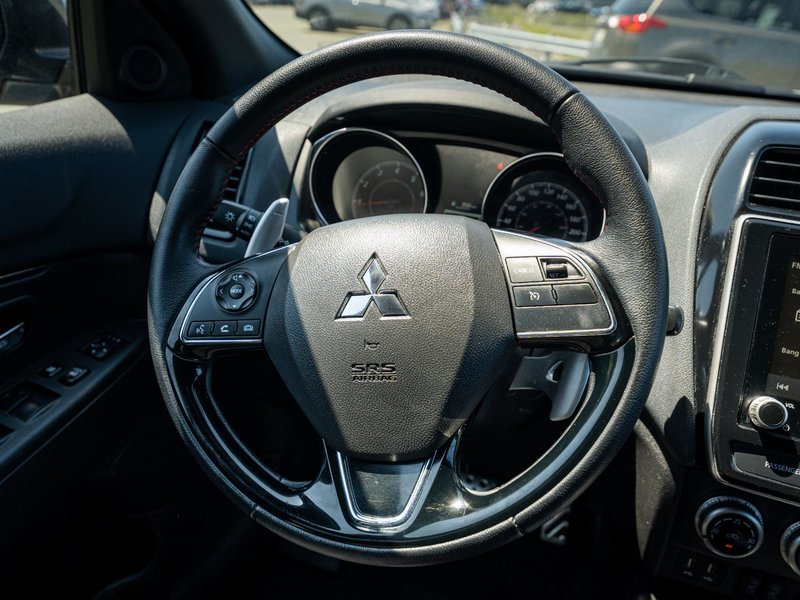 2022 Mitsubishi RVR LE