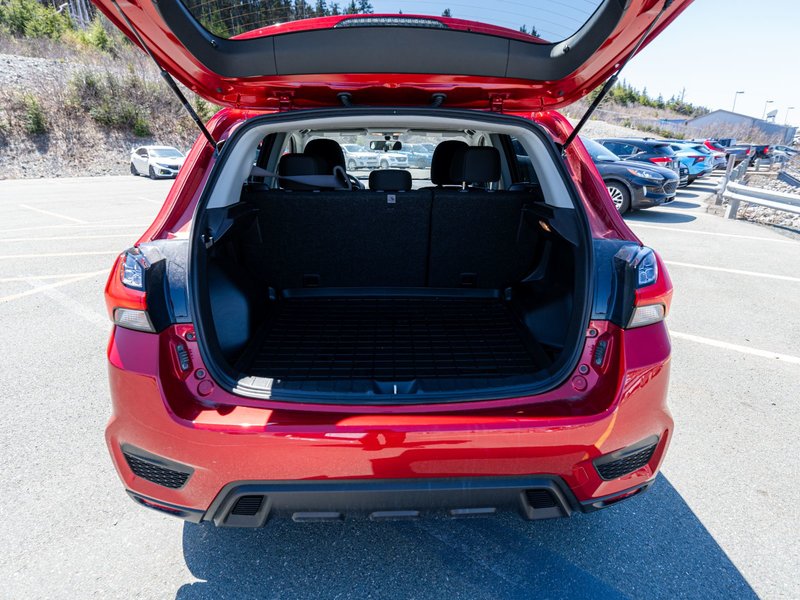 2024 Mitsubishi RVR SE