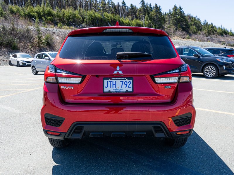 2024 Mitsubishi RVR SE