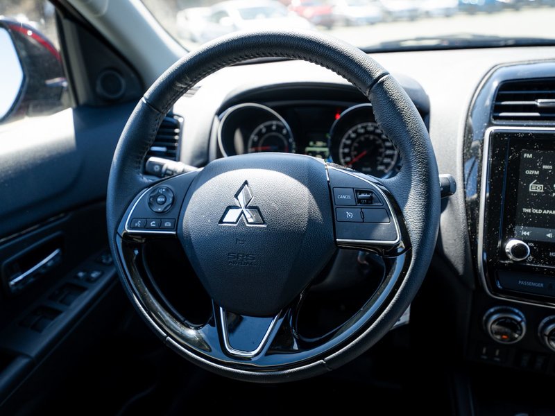 2024 Mitsubishi RVR SE
