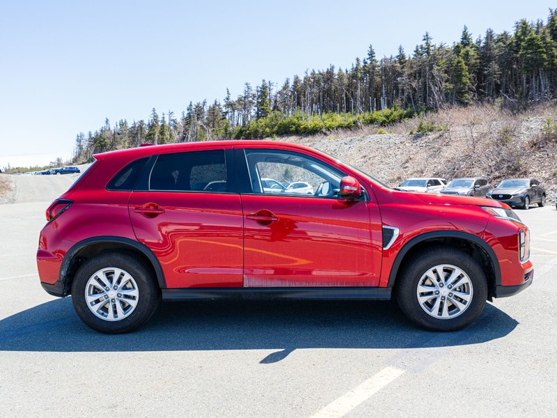2024 Mitsubishi RVR SE