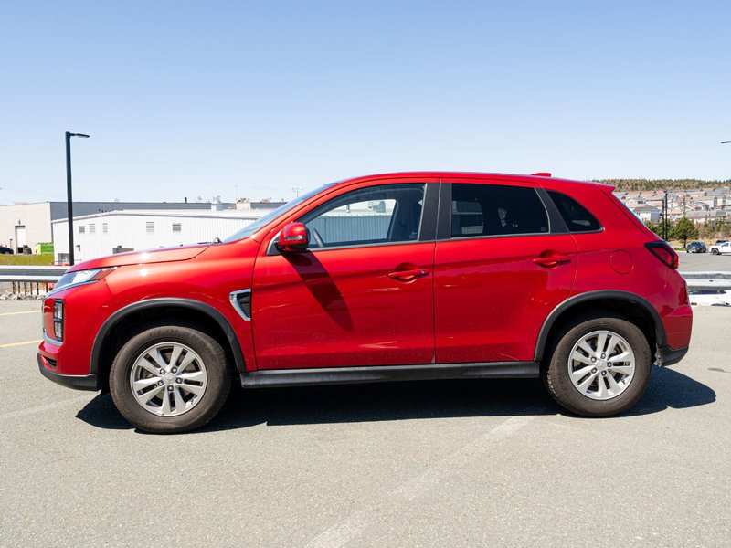 2024 Mitsubishi RVR SE