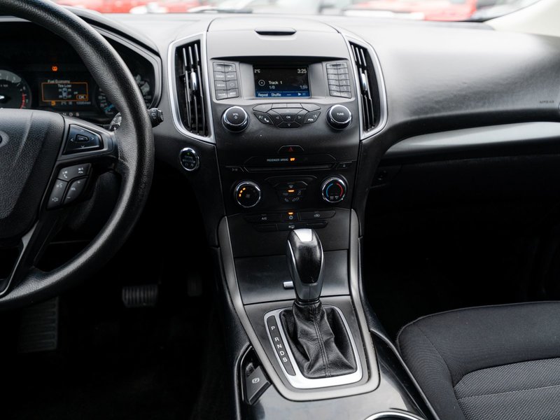 2018 Ford Edge SE