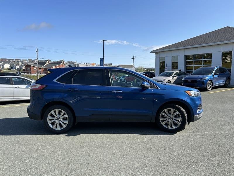 2022 Ford Edge Titanium