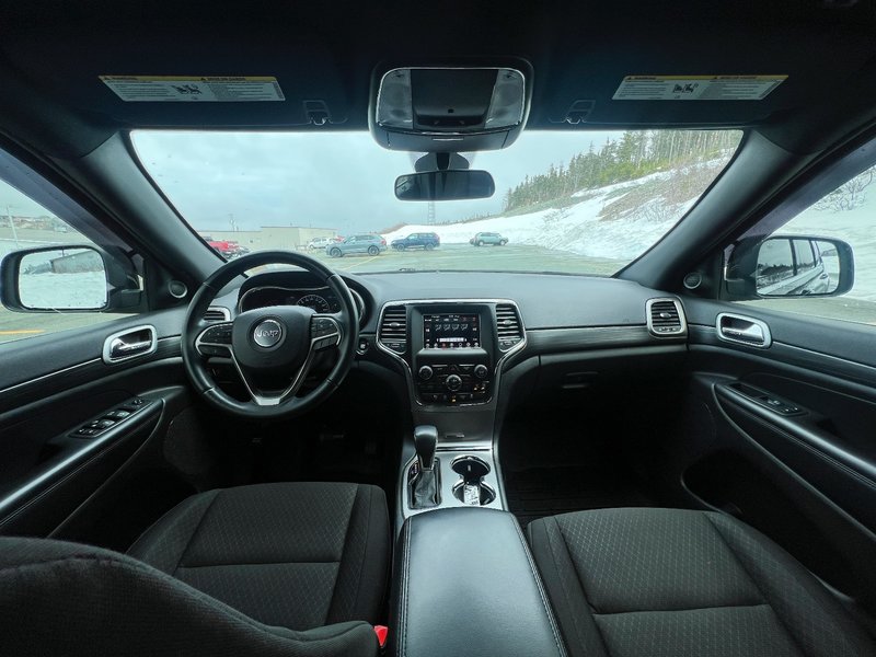 2019 Jeep Grand Cherokee Laredo E