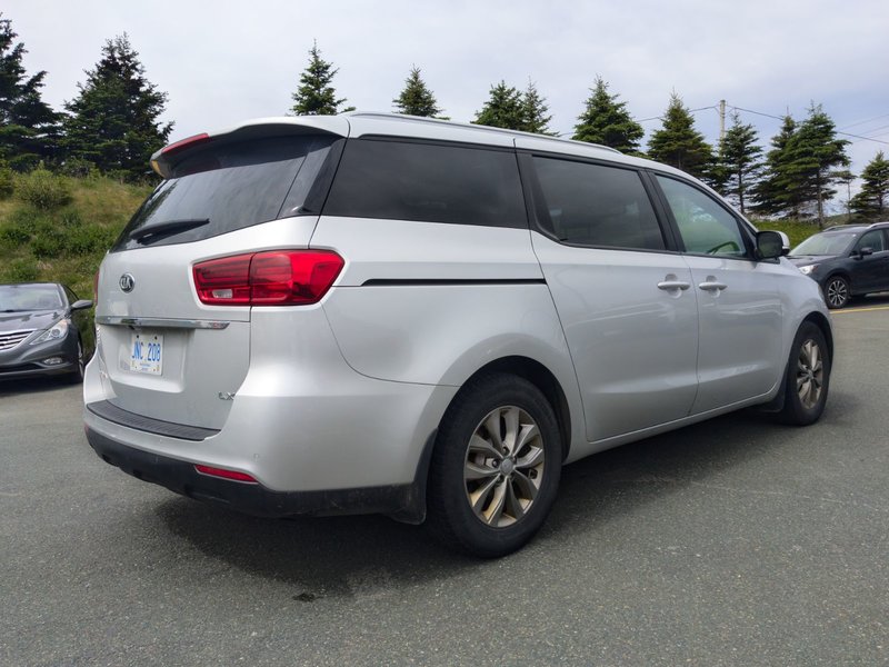 2021 Kia Sedona LX