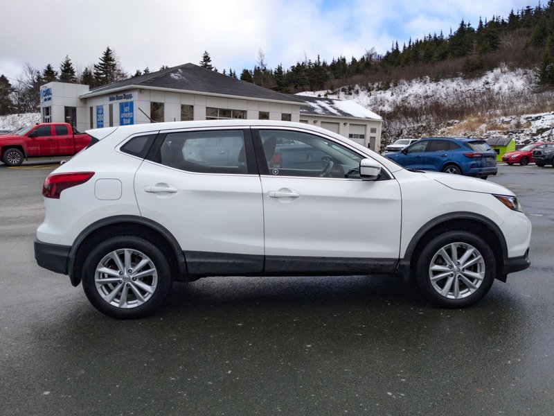 2018 Nissan Qashqai S