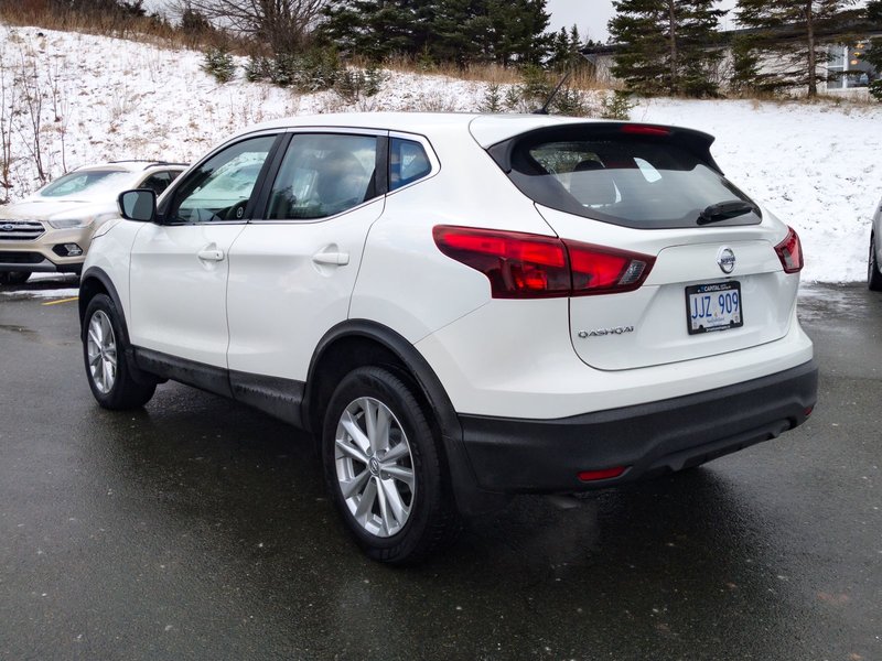 2018 Nissan Qashqai S