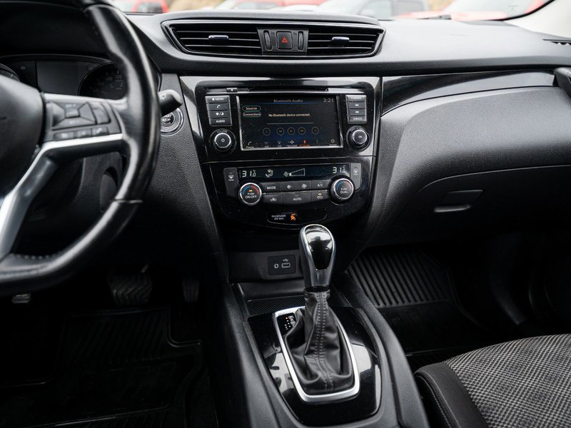 2020 Nissan Qashqai SV