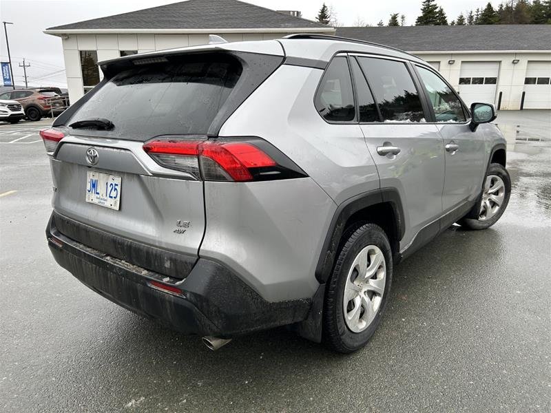 2020 Toyota RAV4 LE