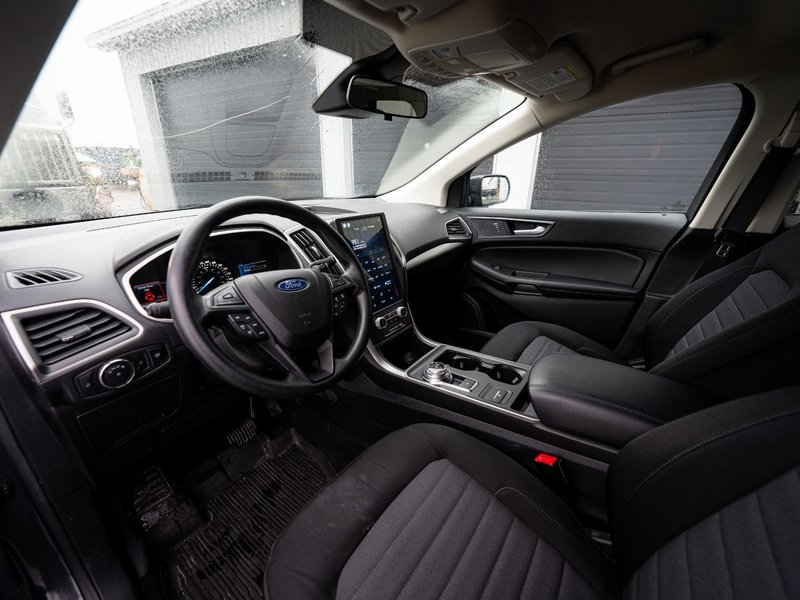 2021 Ford Edge SE
