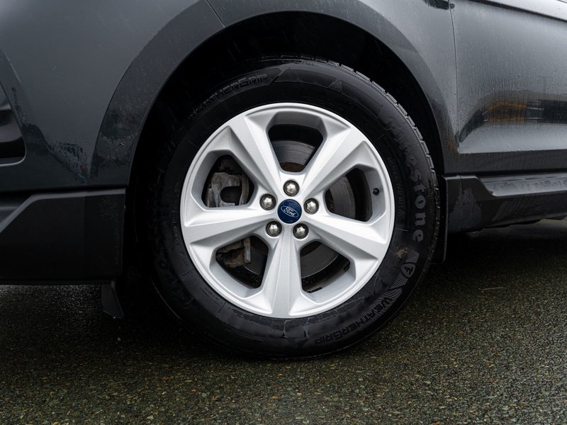 2021 Ford Edge SE