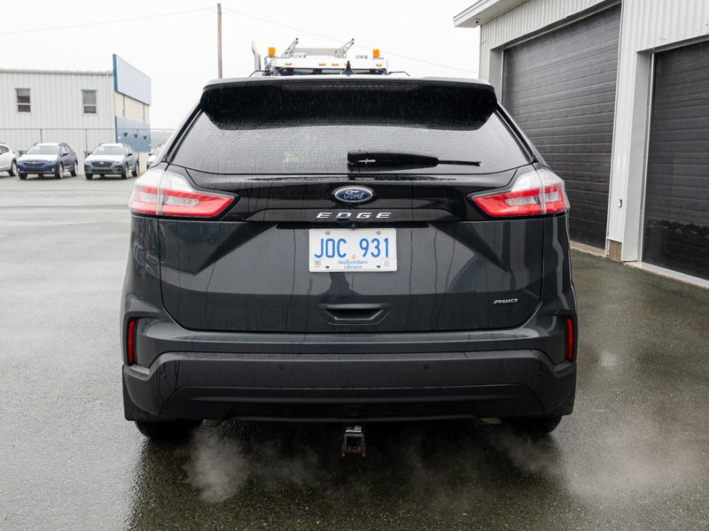 2021 Ford Edge SE