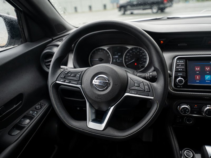 2019 Nissan Kicks S