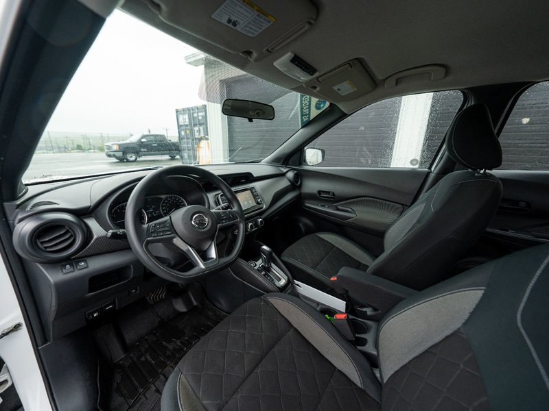 2019 Nissan Kicks S
